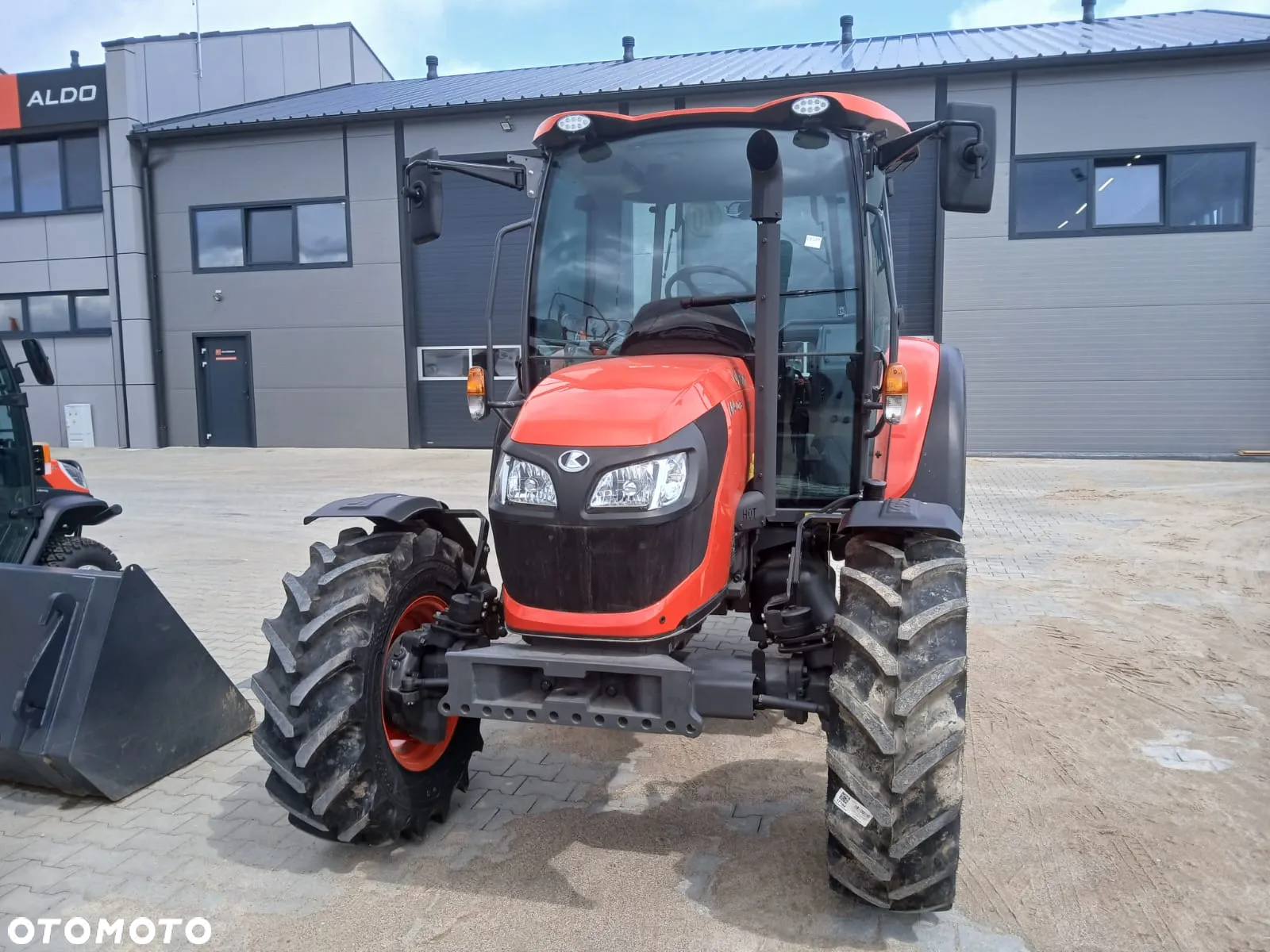 Kubota M4-073 18 x 18 - 6