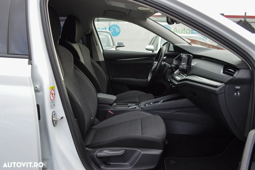 Skoda Octavia Combi 2.0 TDI DSG Tour - 32