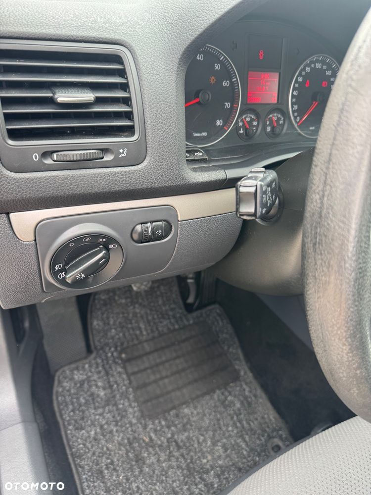 Volkswagen Golf 2.0 FSI 4Motion Comfortline - 28