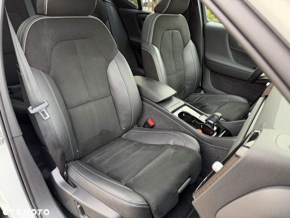 Volvo XC 40 Recharge 82 kWh Twin Motor Ultimate - 10