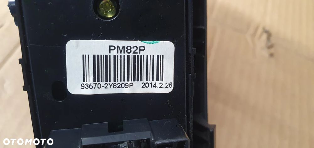 Przełącznik panel sterowania szyb lusterek Hyundai ix35 93570-2Y8209P - 9