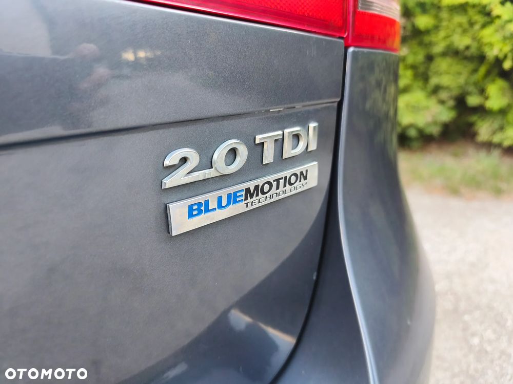 Volkswagen Passat - 16