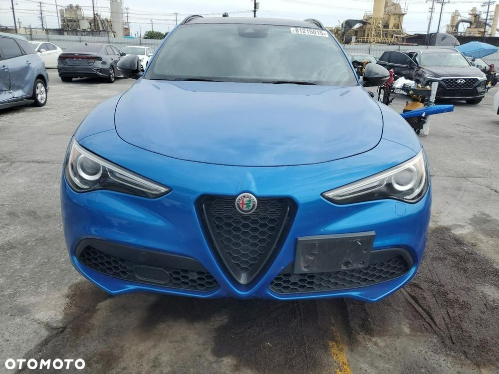 Alfa Romeo Stelvio - 6
