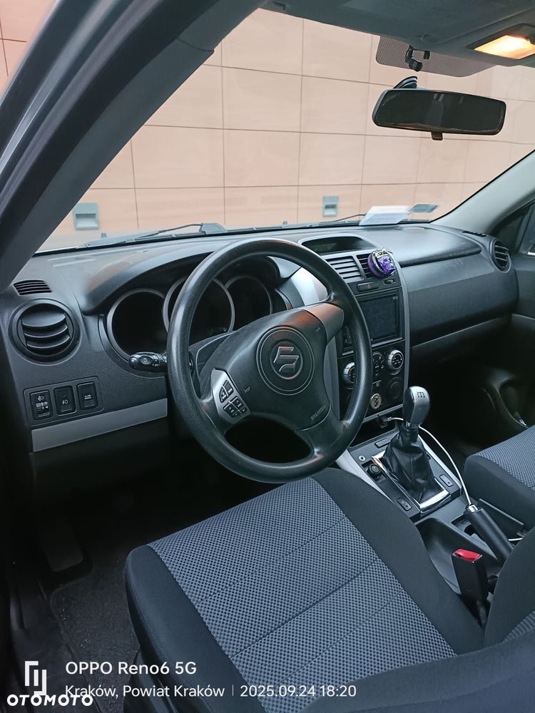 Suzuki Grand Vitara 1.6 - 13