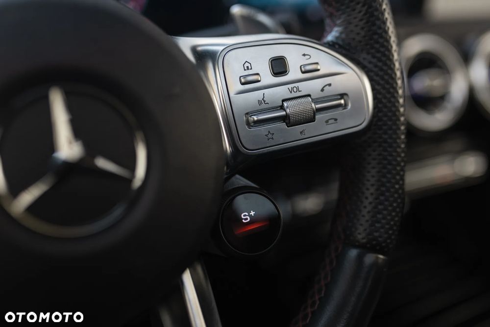 Mercedes-Benz CLA AMG 35 4-Matic 7G-DCT - 24