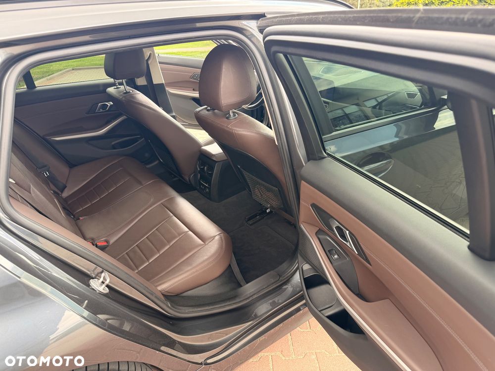 BMW Seria 3 320d MHEV Advantage - 32
