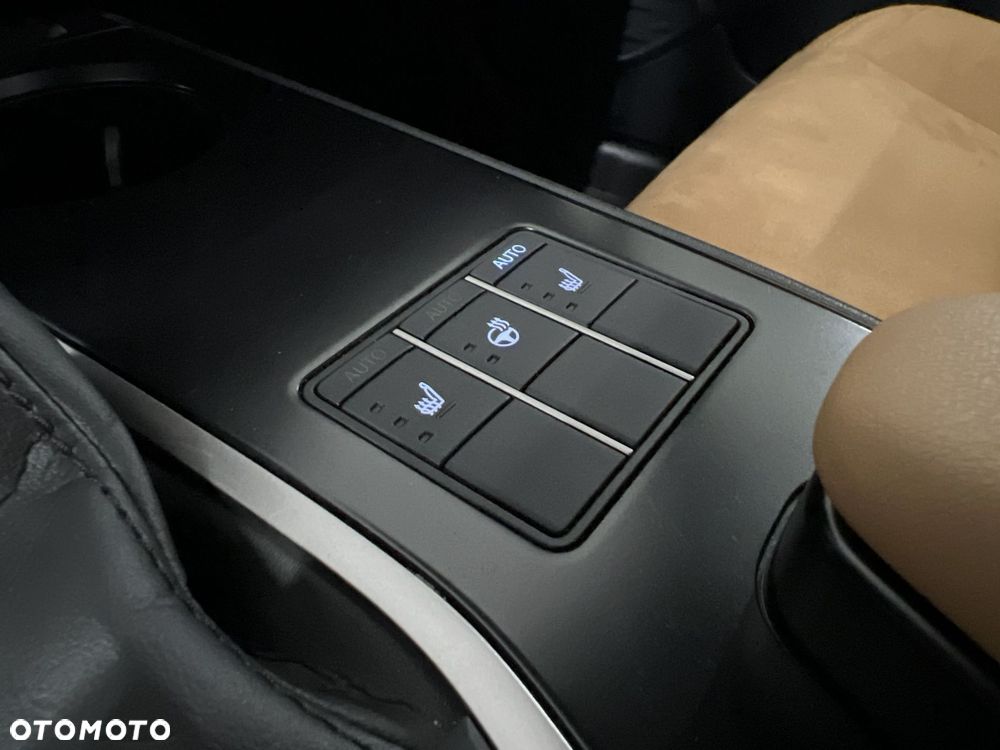 Lexus UX 250h GPF Business 2WD - 25
