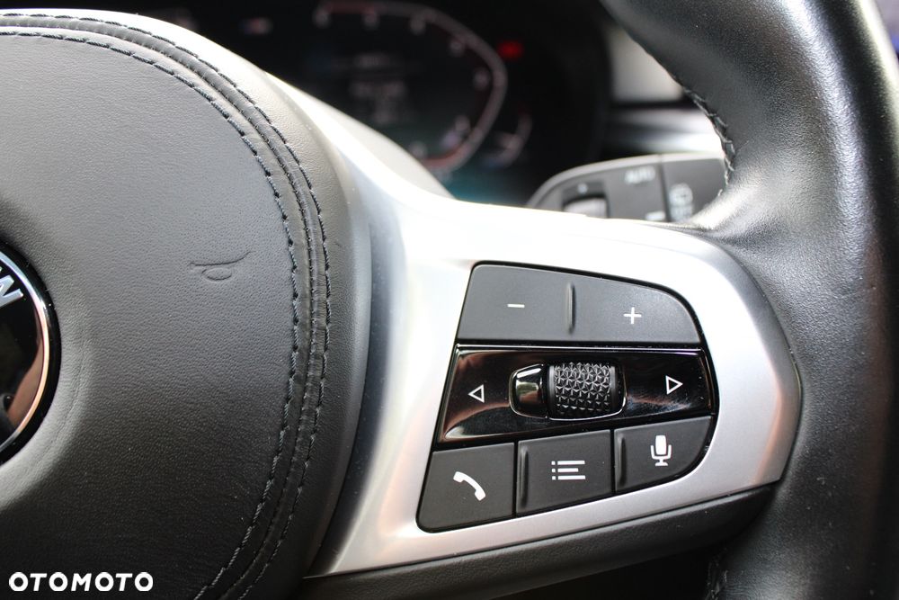BMW Seria 5 520d M Sport Edition - 15