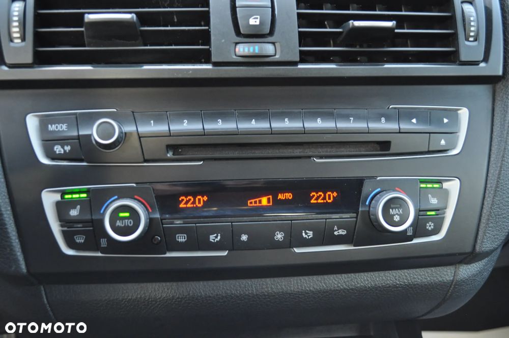 BMW Seria 1 116i - 35