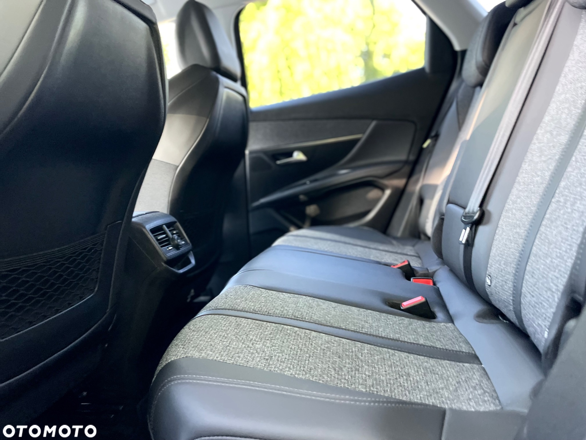 Peugeot 3008 1.6 BlueHDi Allure S&S - 11