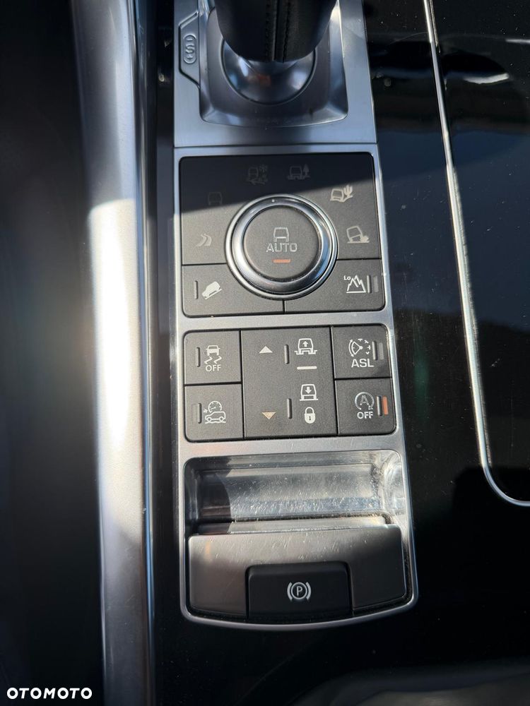 Land Rover Range Rover Sport - 12
