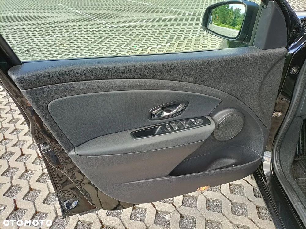Renault Megane 1.6 16V Dynamique Euro5 - 6