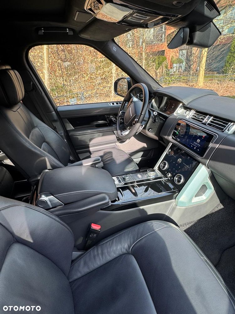 Land Rover Range Rover D300 Autobiography - 16