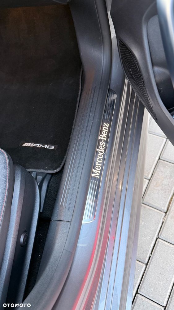 Mercedes-Benz CLA 250 4-Matic AMG Line 7G-DCT - 16