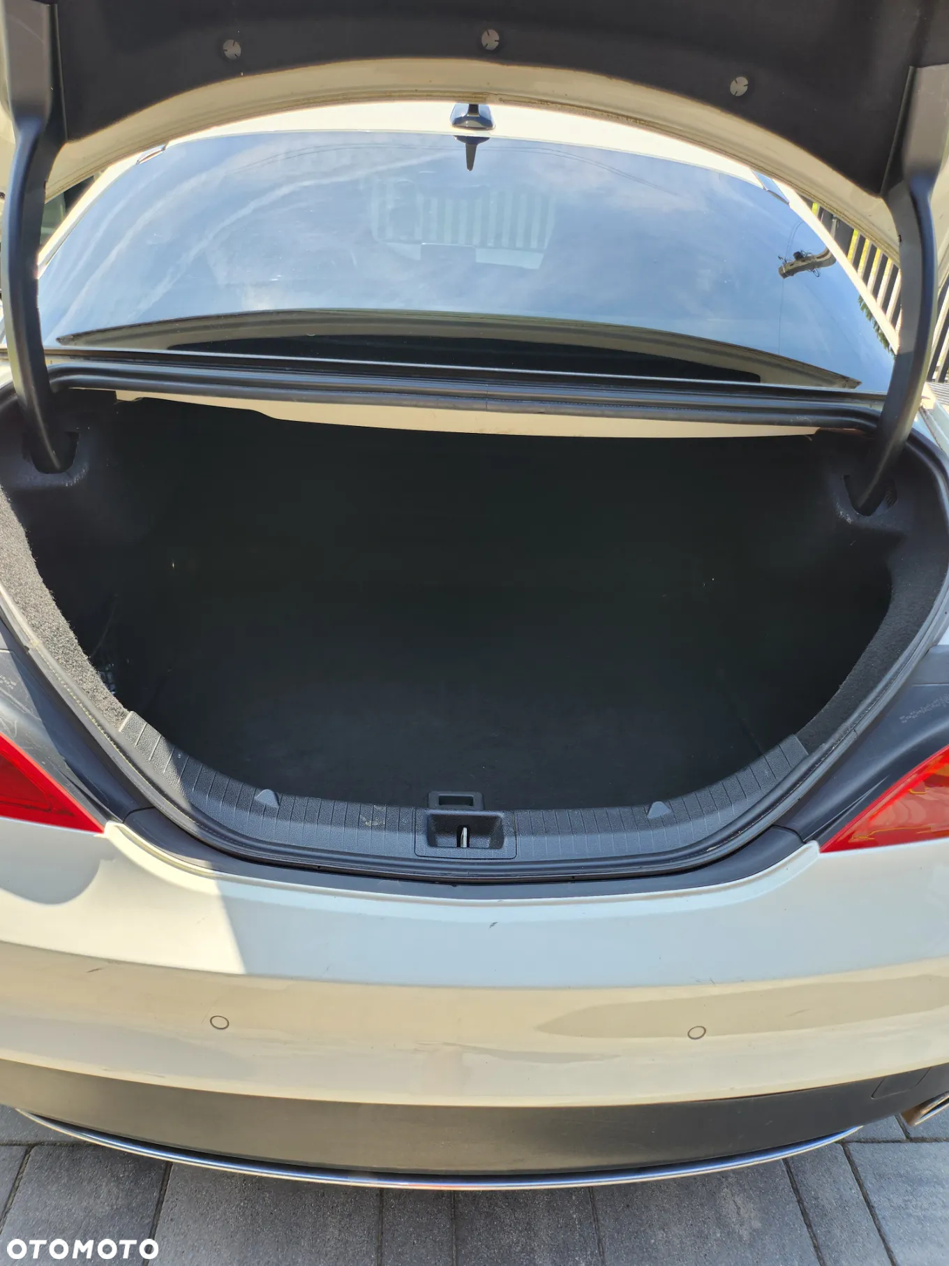 Mercedes-Benz CLA 180 - 9