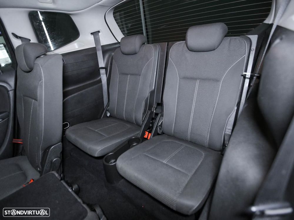 Opel Zafira - 11
