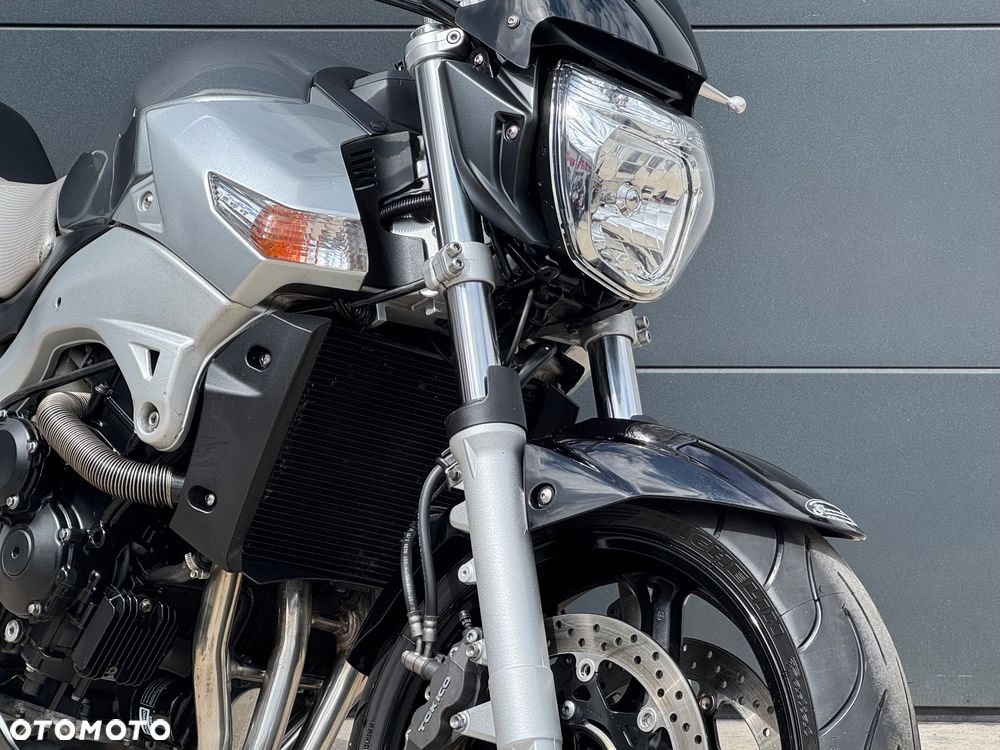 Suzuki GSR - 5