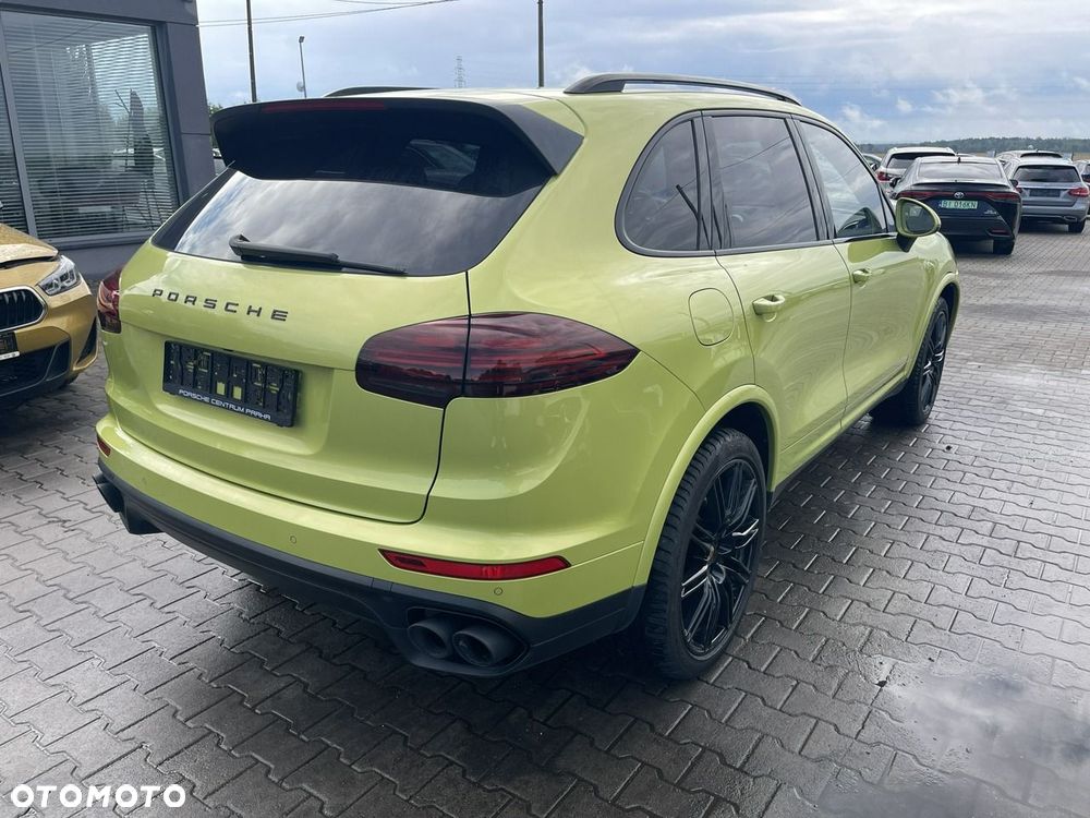 Porsche Cayenne S Diesel Platinum Edition - 3