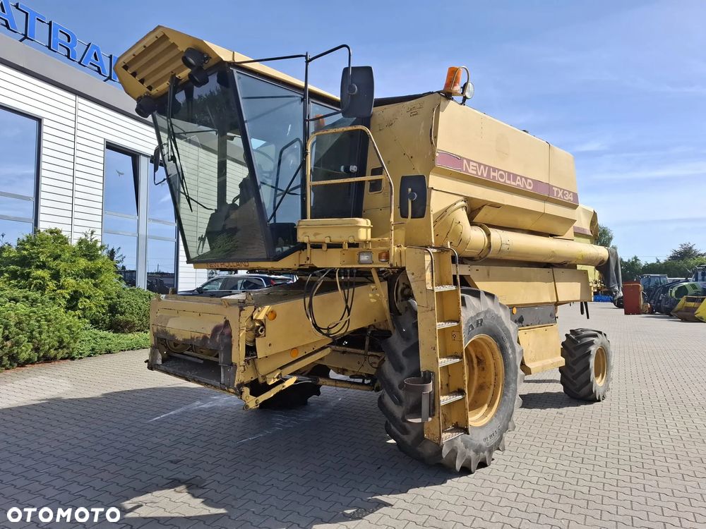 New Holland TX 34 - 1
