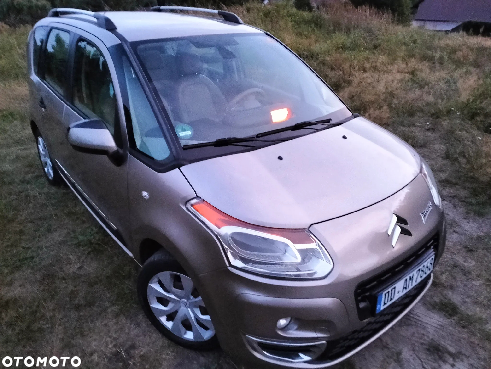 Citroën C3 Picasso 1.4i Exclusive - 3
