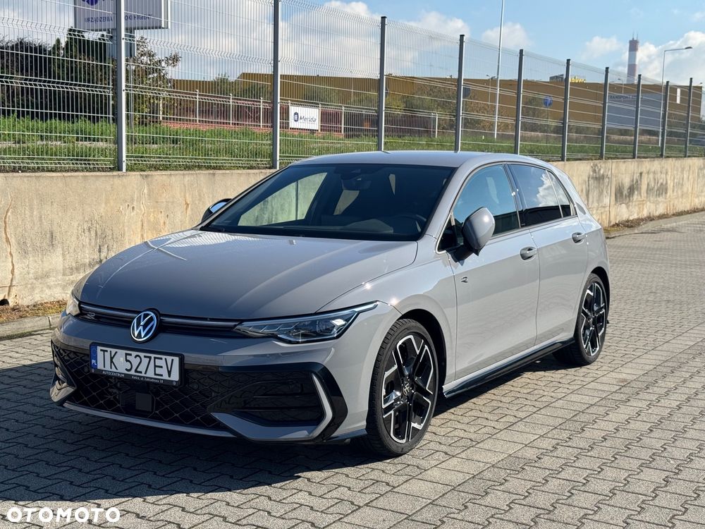 Volkswagen Golf VIII 1.5 eTSI EVO R-Line DSG - 1