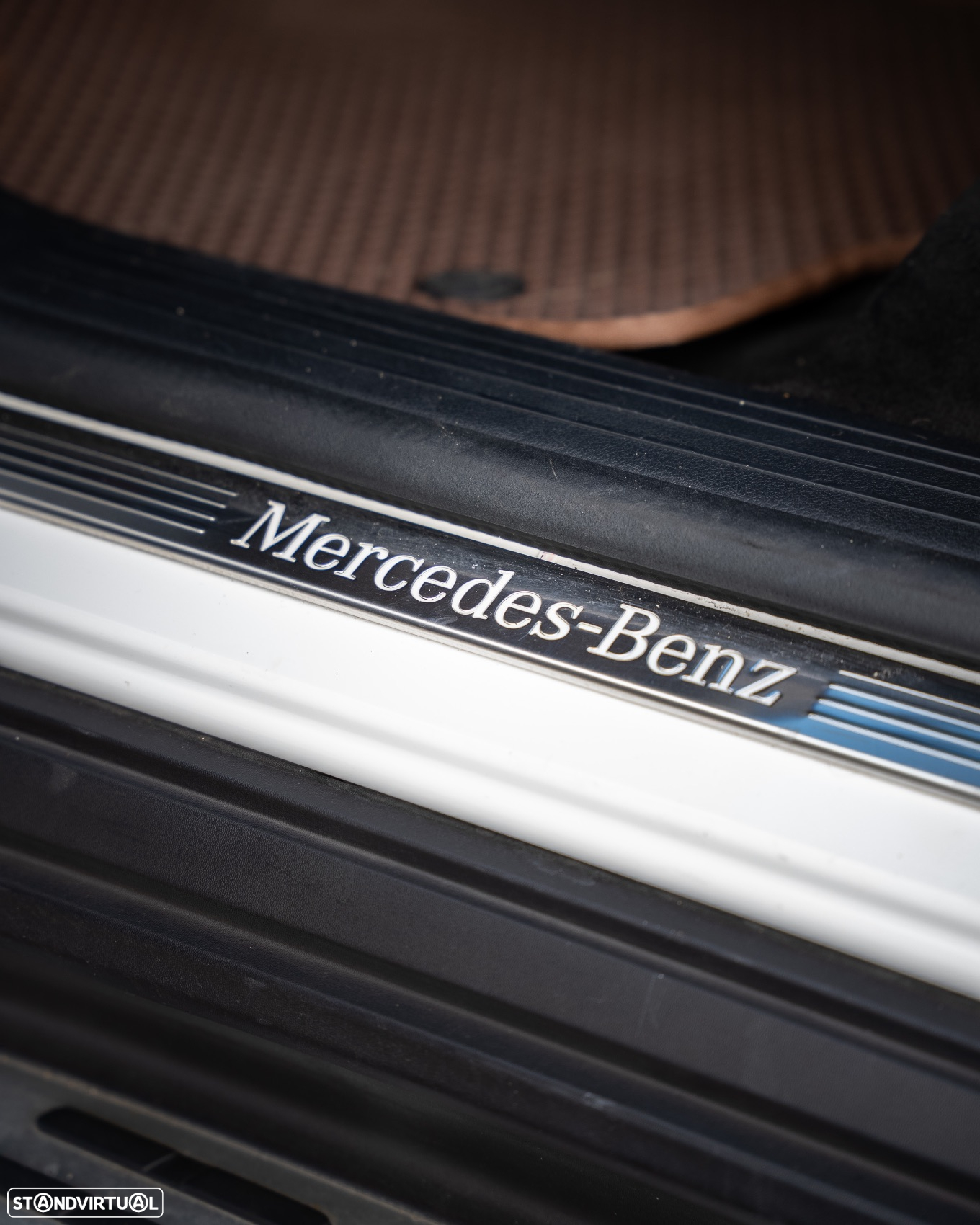 Mercedes-Benz GLE 300 d 4Matic - 16