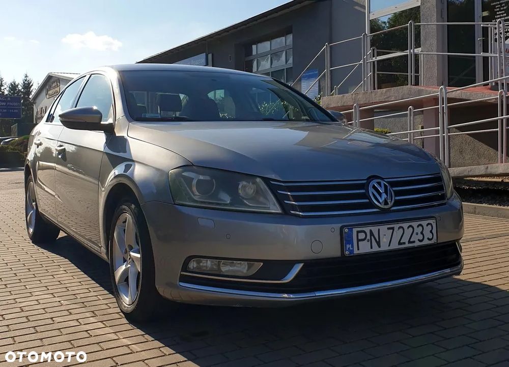 Volkswagen Passat - 2