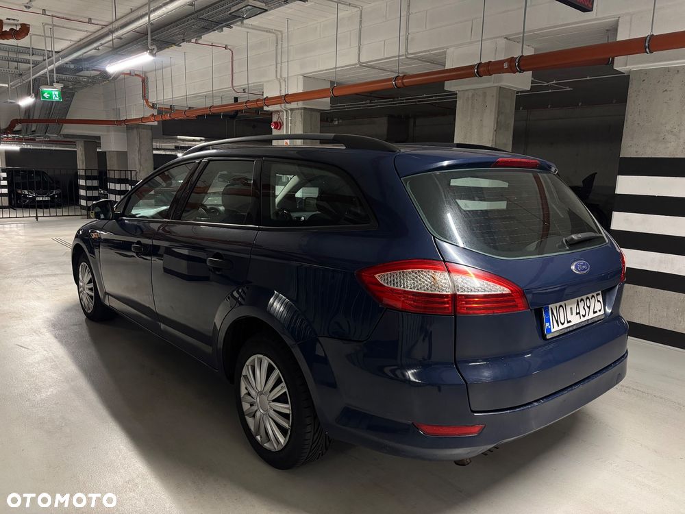 Ford Mondeo 2.0 TDCi Ambiente - 10