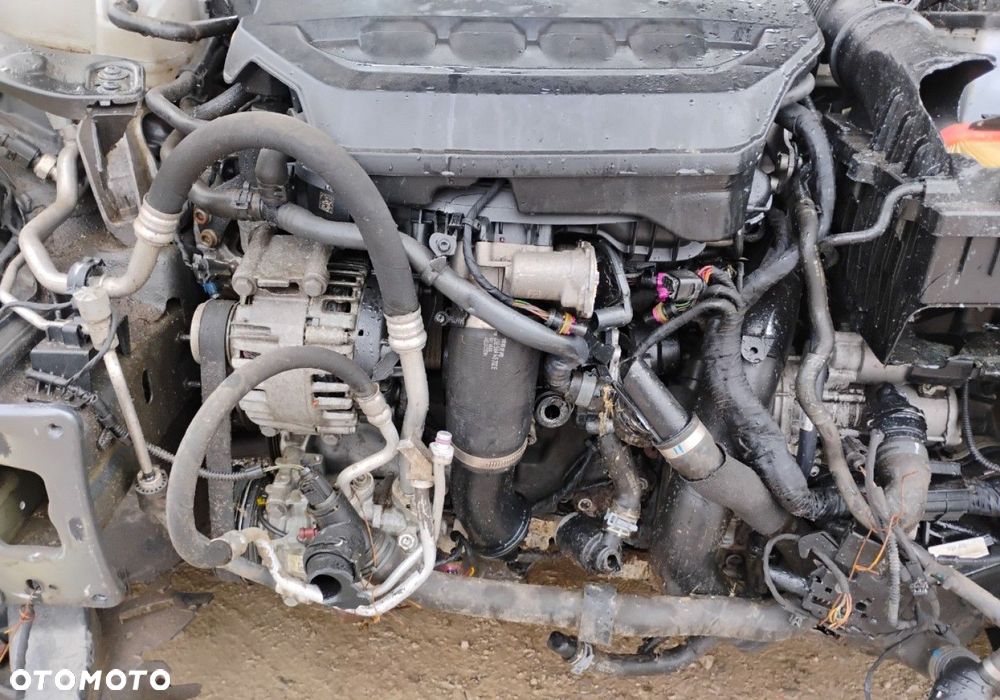 Volkswagen T-Roc - 21