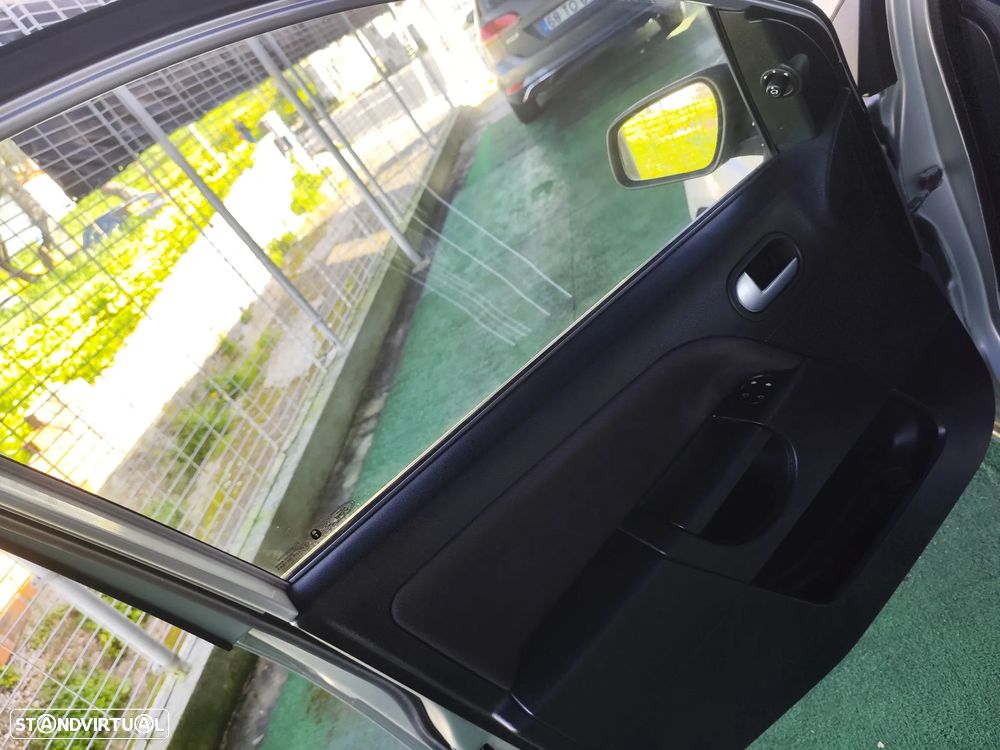 Ford Fiesta 1.25 Trend - 16