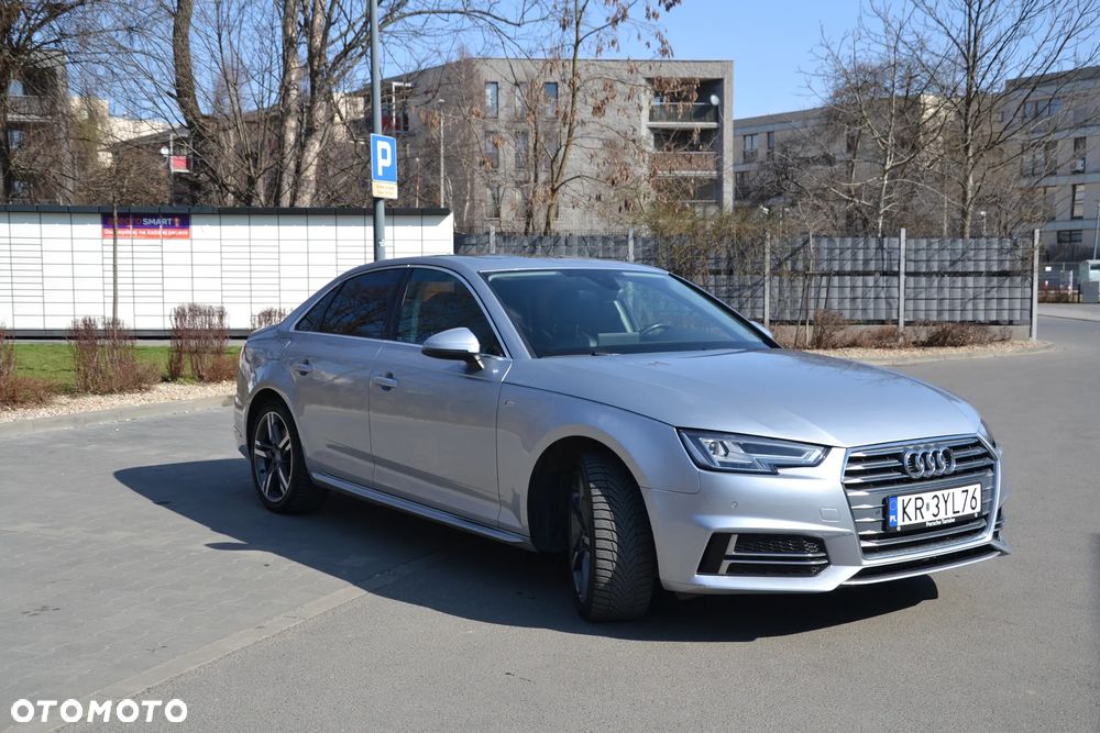 Audi A4 Limousine - 1
