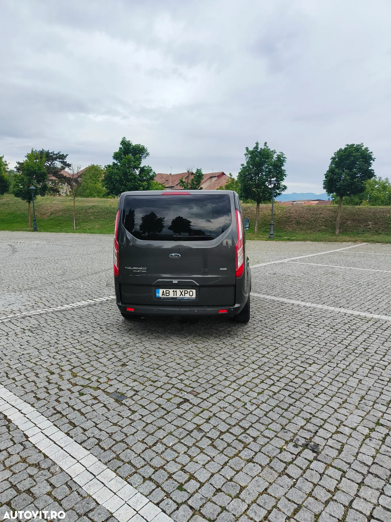 Ford Tourneo Custom - 5
