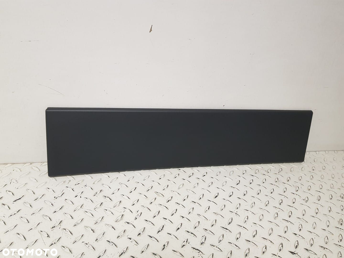 FABRYCZNIE NOWA ORYGINALNA LISTWA DRZWI TYLNYCH PRAWYCH JUMPER  DUCATO BOXER PRAWA TYŁ  735423004 - 4