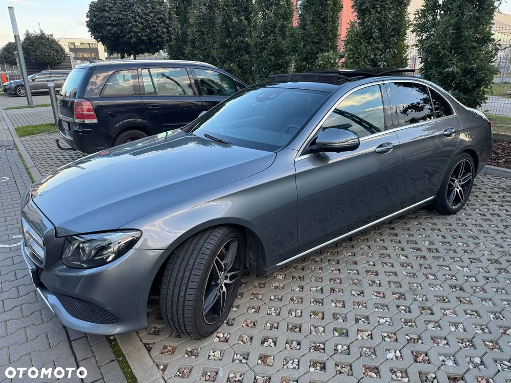 Mercedes-Benz Klasa E 350e 9G-TRONIC Exclusive - 2