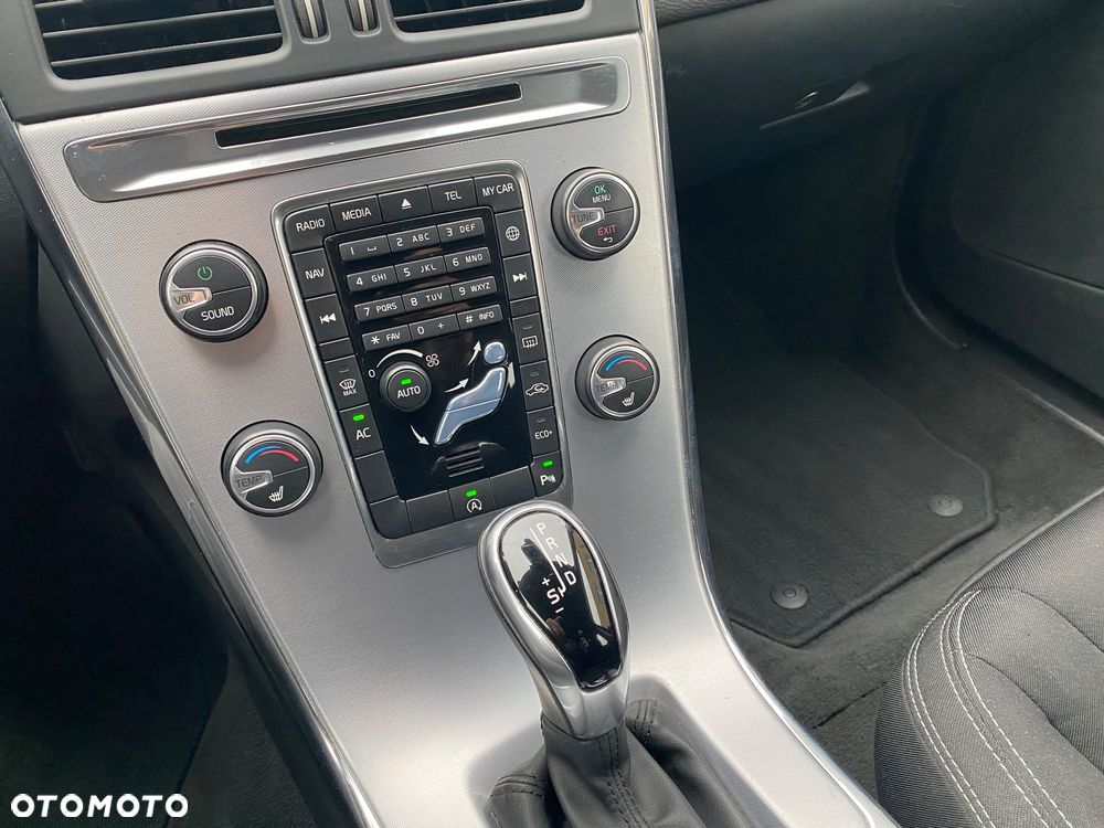 Volvo XC 60 D3 Geartronic Momentum - 10