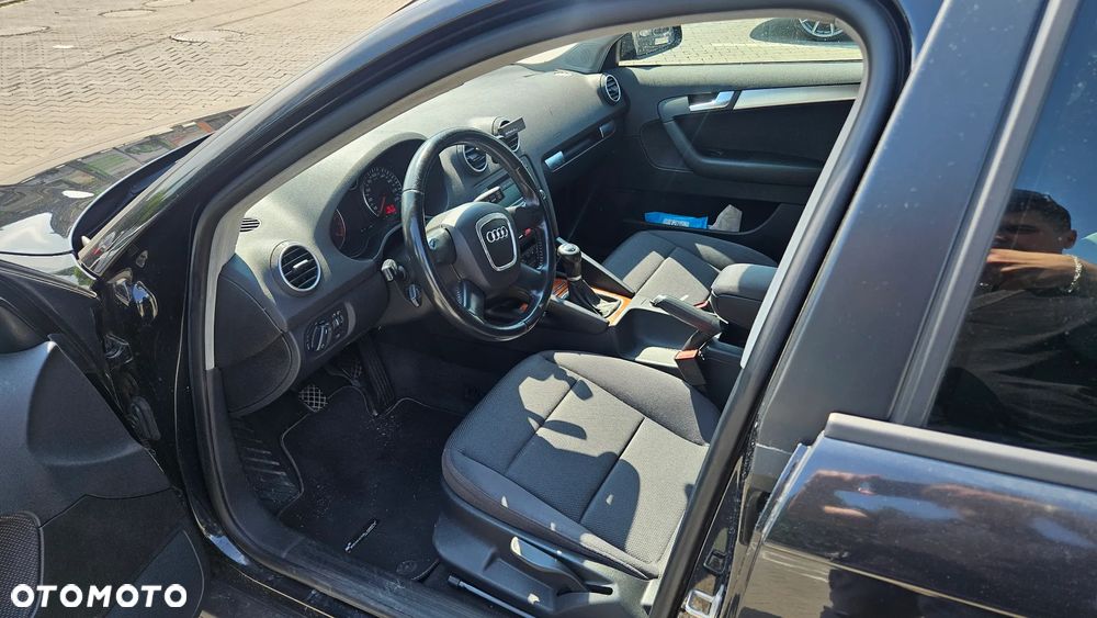 Audi A3 Sportback 1.9 TDI DPF Ambiente - 5