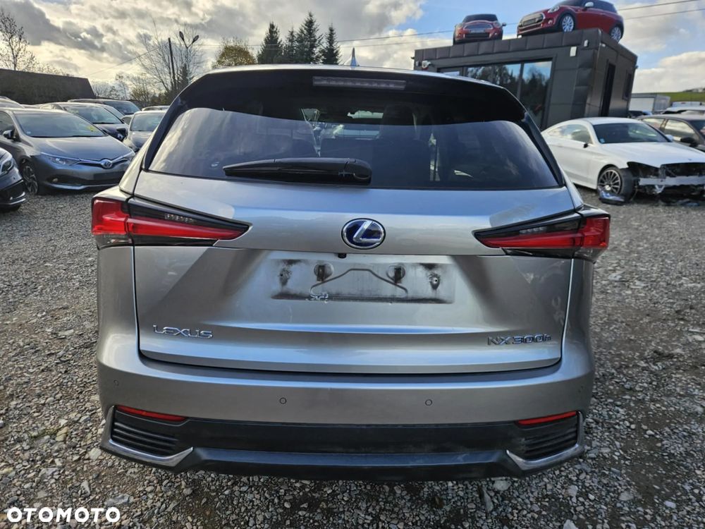Lexus NX 300h Prestige AWD - 11