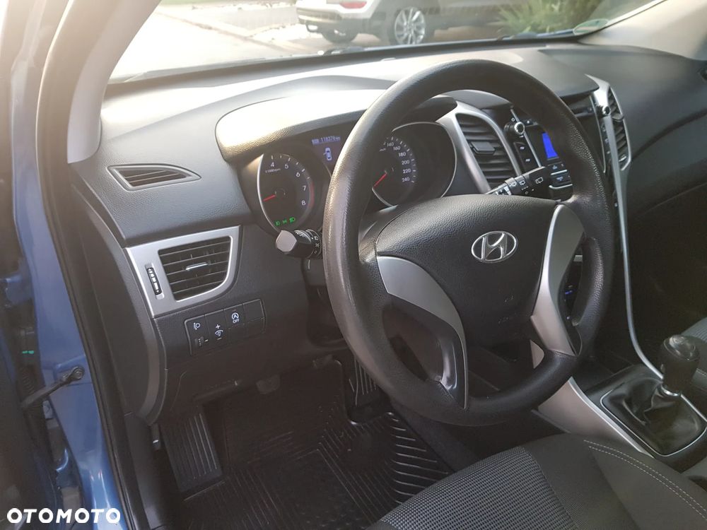 Hyundai i30 blue 1.4 Classic - 24