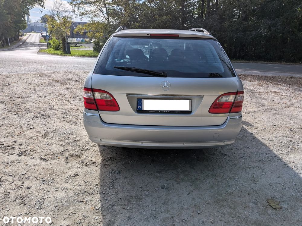 Mercedes-Benz E-Class 2006 photo 3