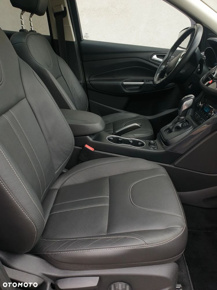 Ford Kuga 2.0 TDCi 4x4 Titanium - 34