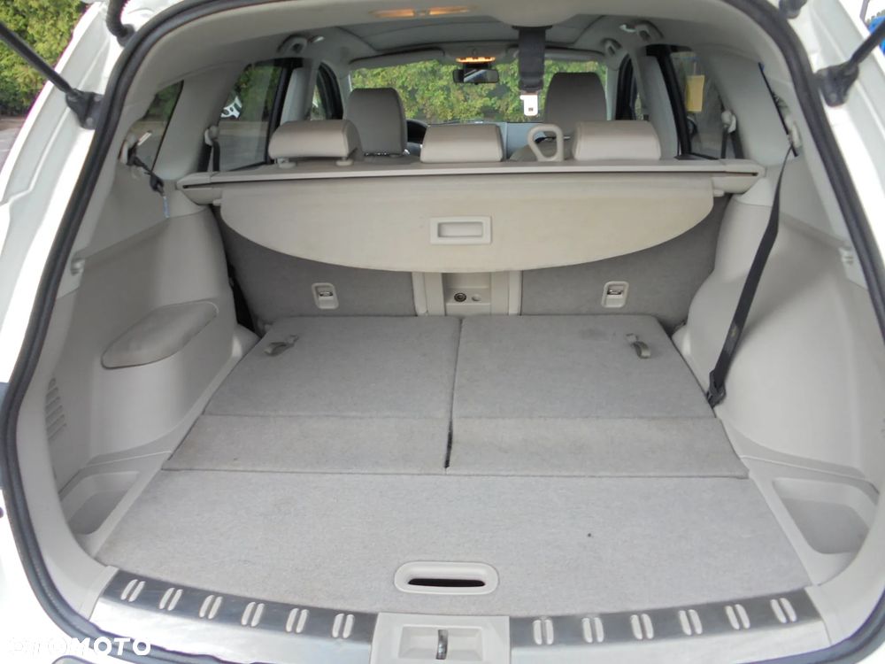 Nissan Qashqai+2 2.0 dCi DPF tekna - 14