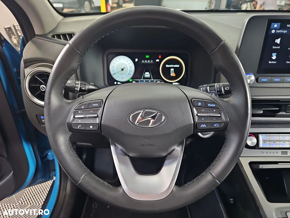 Hyundai KONA - 17