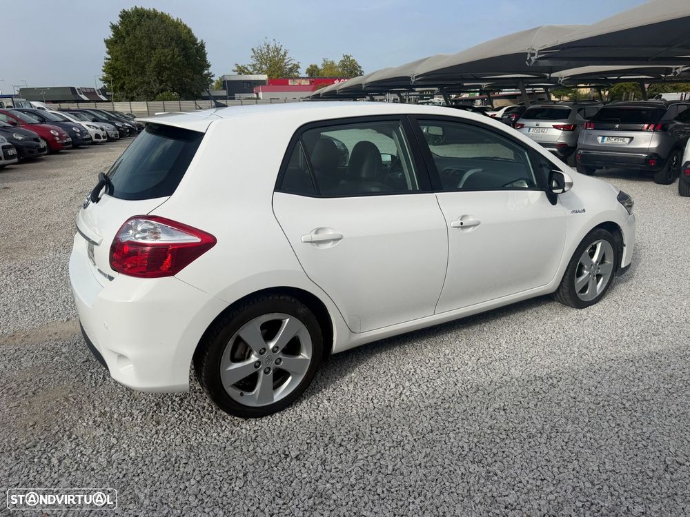 Toyota Auris 1.8 HSD Comfort +P.Sport+Navi - 6