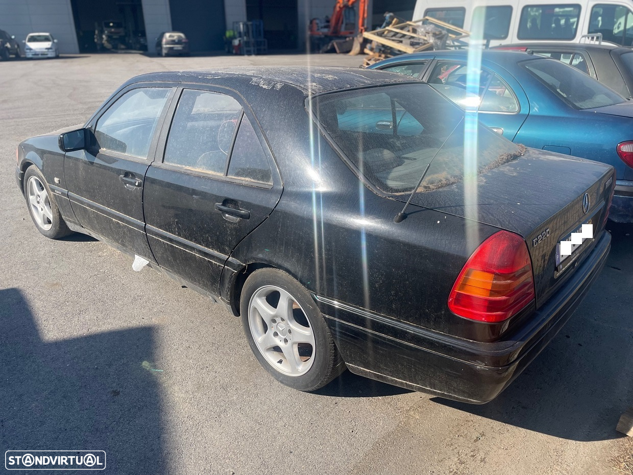 Mercedes-Benz C220 Peças / Com Documentos - 2