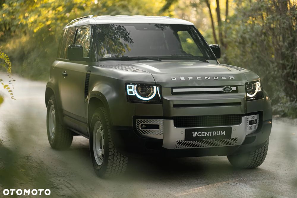 Land Rover Defender 3.0 D200 mHEV - 11