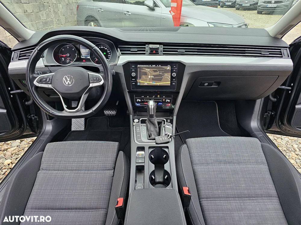 Volkswagen Passat - 36