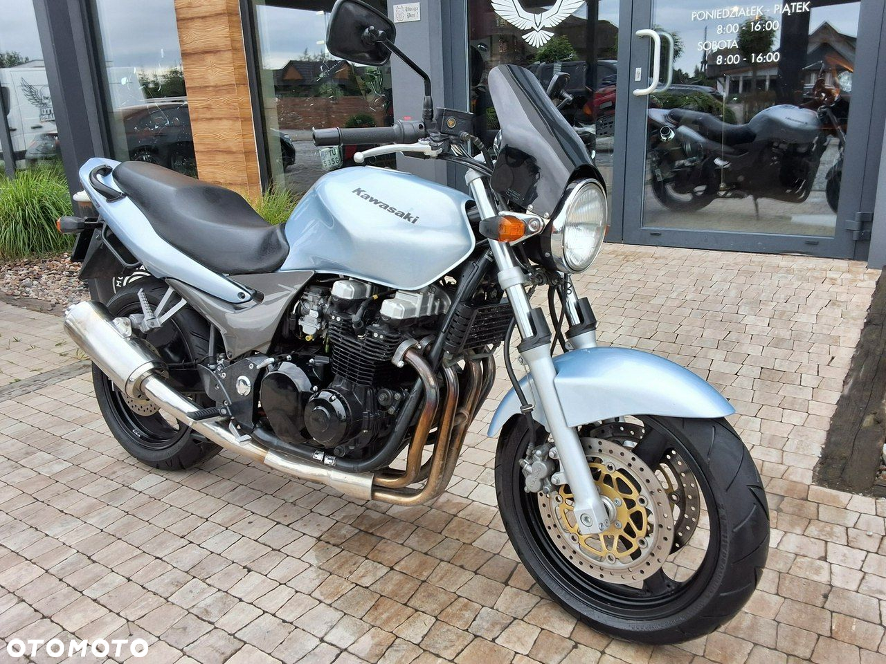 Kawasaki ZR - 12