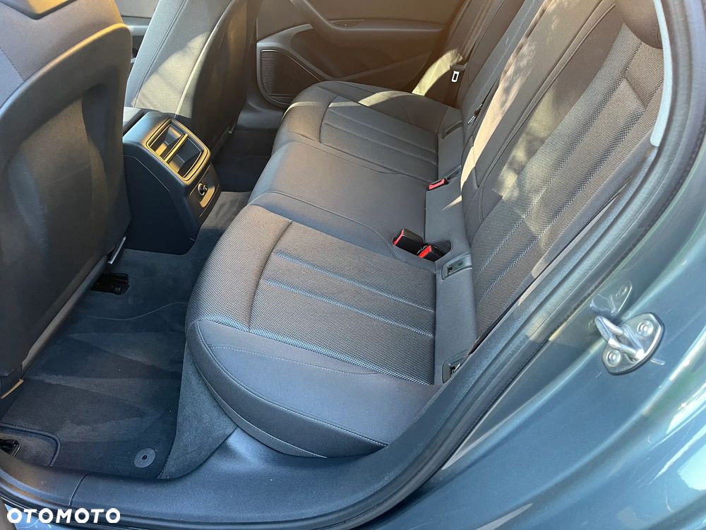 Audi A4 Limousine - 17
