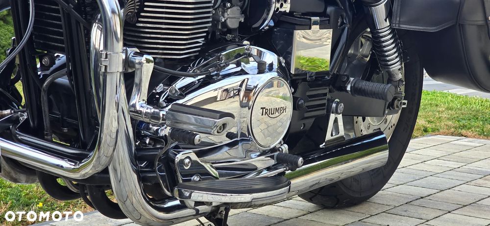 Triumph America - 12