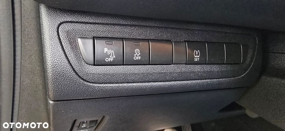 Peugeot 208 68 VTI Active - 11